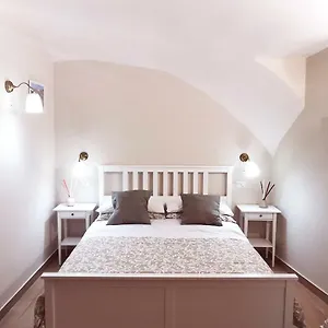Le Del Cavaliere Nápoly