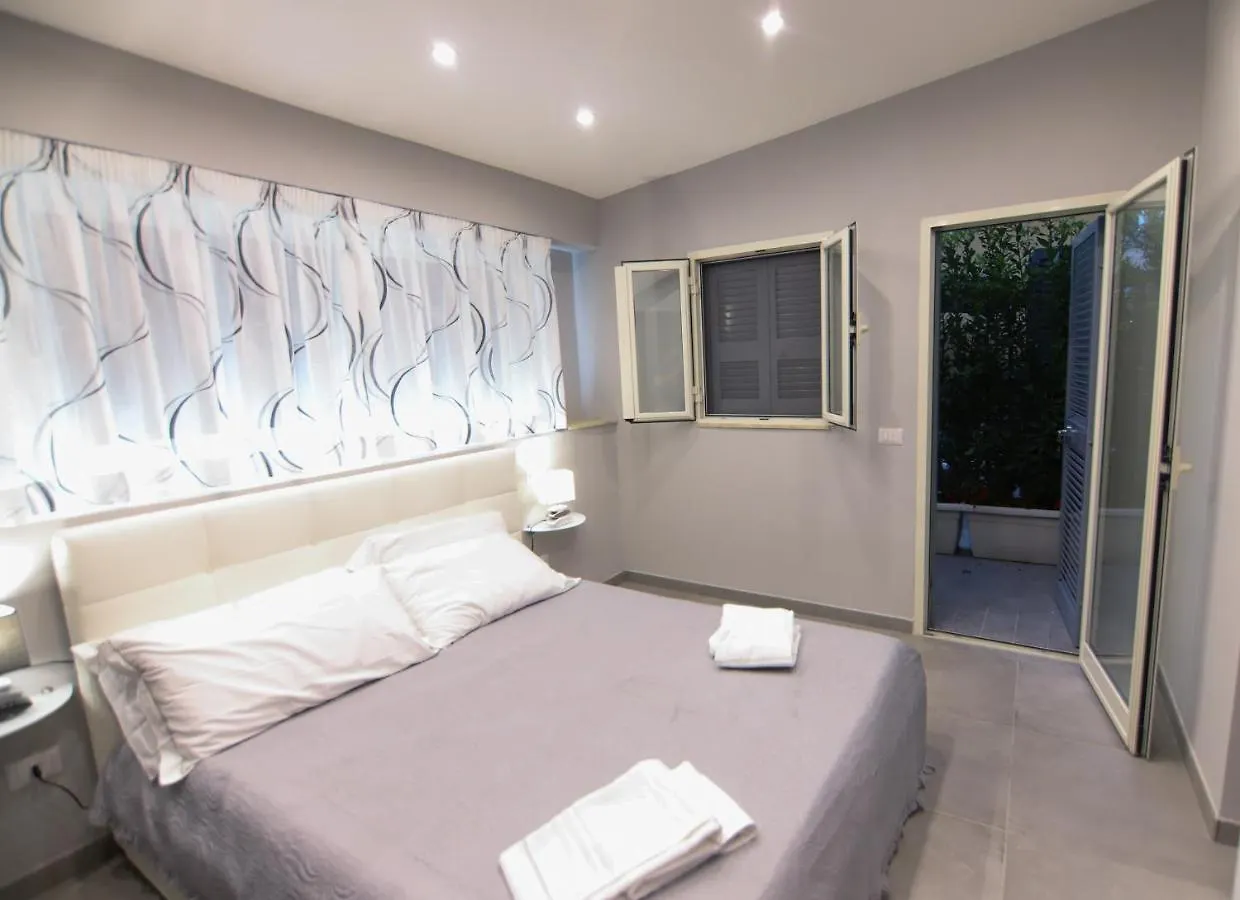 Bed & Breakfast Bed and Breakfast Montesanto Station Napoli